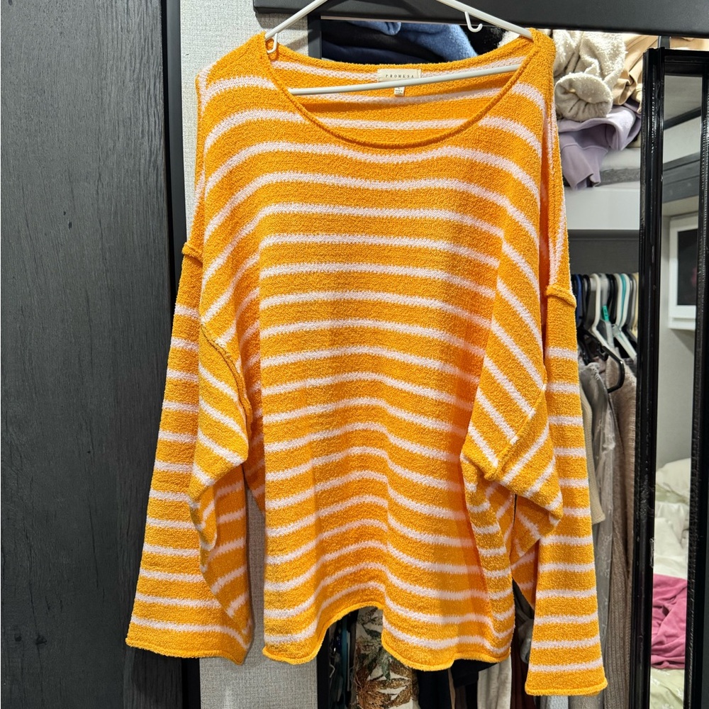 Promesa Women Sweater
